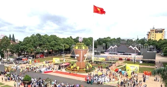 Gùi khổng lồ của đồng bào các dân tộc Tây Nguyên hút du khách