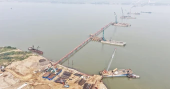 Hà Nội: 6 dự án cầu bắc qua sông Hồng đã hoàn thành giải phóng mặt bằng