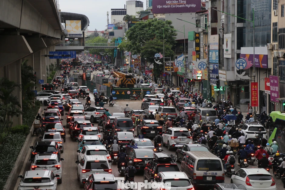 Hà Nội cấm xe máy xăng: Sẽ nhận diện tự động biển số xe vi phạm Hà Nội cấm xe máy xăng: Sẽ nhận diện tự động biển số xe vi phạm