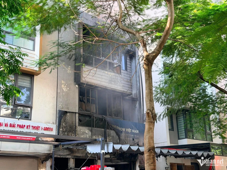 Hà Nội: Cháy nhà liền kề ở khu đô thị Hà Nội: Cháy nhà liền kề ở khu đô thị