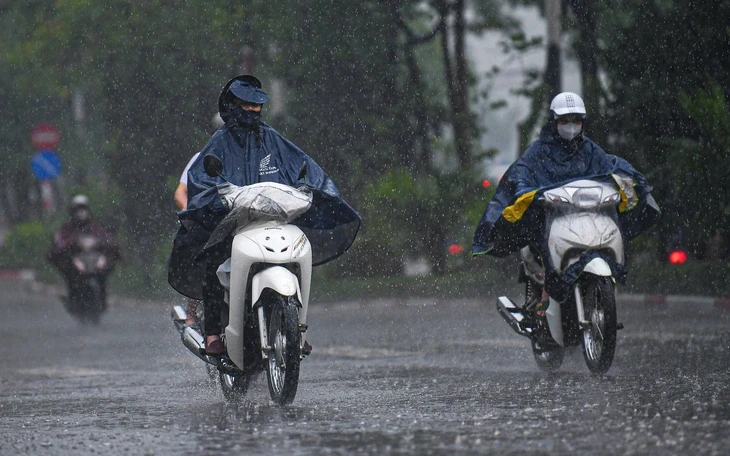 Hà Nội đã có mưa rào sau chuỗi ngày nắng nóng 40 độ C Hà Nội đã có mưa rào sau chuỗi ngày nắng nóng 40 độ C