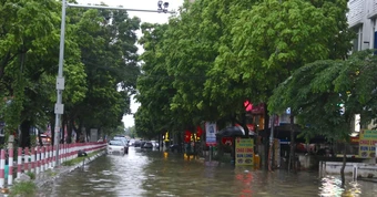 Hà Nội dồn toàn lực 'giải cứu' hơn 40 điểm ngập