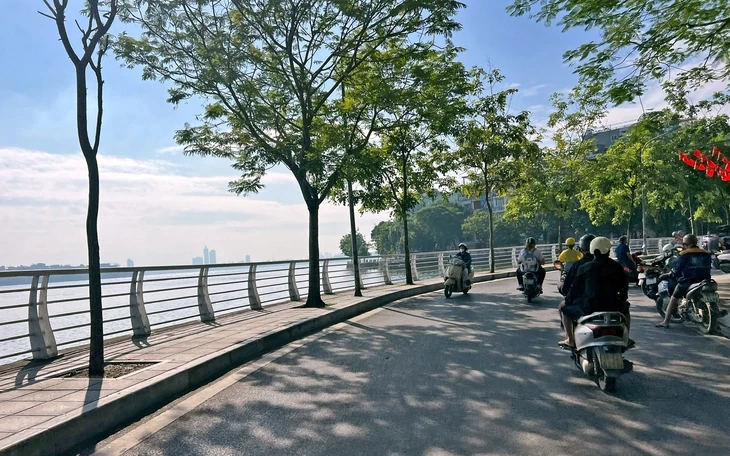 Hà Nội duyệt chủ trương mở rộng đường quanh hồ Tây, dự tính làm cầu cạn vươn ra mặt hồ