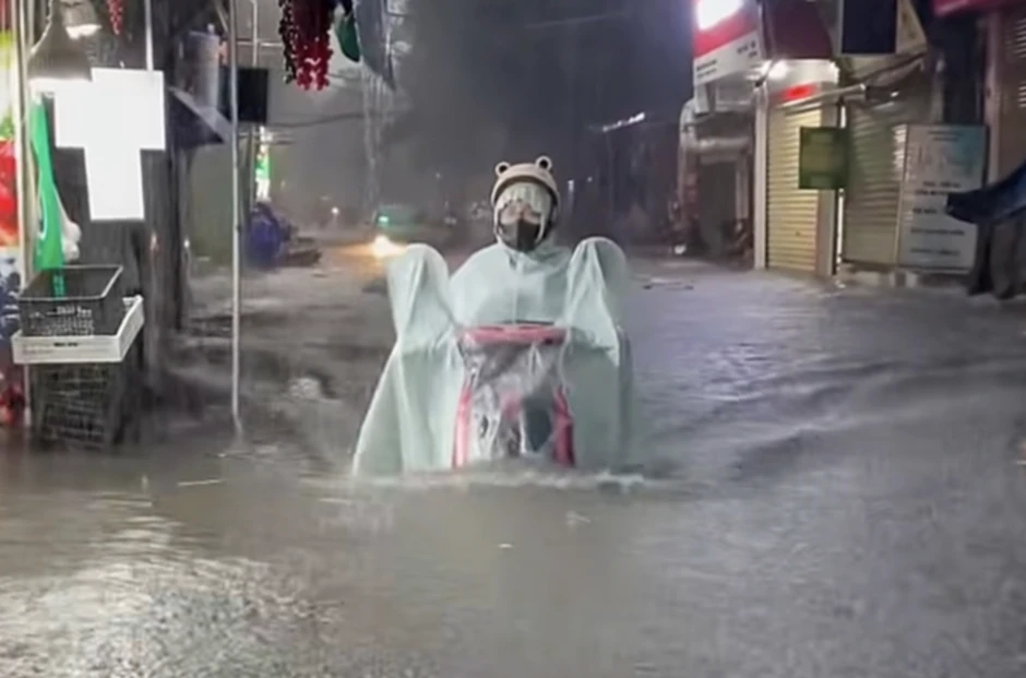 Hà Nội gấp rút triển khai dự án chống ngập sau mưa lớn gây ngập úng Hà Nội gấp rút triển khai dự án chống ngập sau mưa lớn gây ngập úng