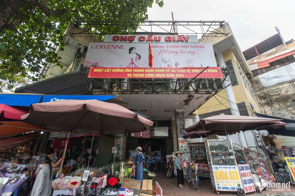 Hà Nội giao công an siết việc dùng hóa chất, dùng kho lạnh phân phối hàng vi phạm Hà Nội giao công an siết việc dùng hóa chất, dùng kho lạnh phân phối hàng vi phạm