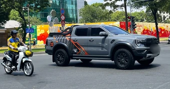 Hà Nội gỡ lệnh cấm ô tô tải pickup chạy trong nội đô giờ cao điểm