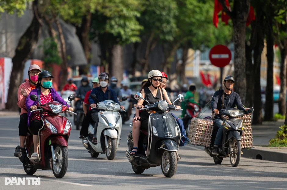Hà Nội lý giải dự kiến thu hẹp diện hỗ trợ chuyển đổi xe máy xăng Hà Nội lý giải dự kiến thu hẹp diện hỗ trợ chuyển đổi xe máy xăng