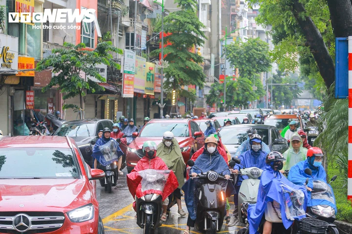 Hà Nội mở làn BRT, giao thông nút Láng Hạ - Giảng Võ thay đổi ra sao? Hà Nội mở làn BRT, giao thông nút Láng Hạ - Giảng Võ thay đổi ra sao?