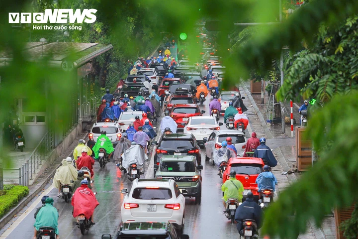 Hà Nội mở làn BRT, giao thông nút Láng Hạ - Giảng Võ thay đổi ra sao? Hà Nội mở làn BRT, giao thông nút Láng Hạ - Giảng Võ thay đổi ra sao?