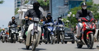 Hà Nội nóng nhất cả nước, miền Bắc bước vào những ngày "như chảo lửa"