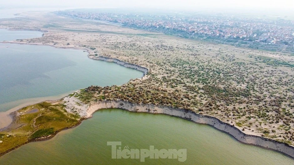 Hà Nội phê duyệt khai thác 16 Mỏ cát không đấu giá phục vụ công trình trọng điểm 2026 Hà Nội phê duyệt khai thác 16 Mỏ cát không đấu giá phục vụ công trình trọng điểm 2026