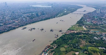 Hà Nội tái định cư bằng hoặc tốt hơn nơi ở cũ cho người dân trục sông Hồng