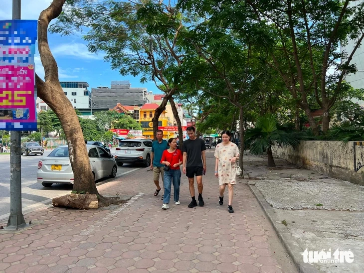 Hà Nội tính cho thuê vỉa hè làm nơi kinh doanh: Chuyên gia nói gì? Hà Nội tính cho thuê vỉa hè làm nơi kinh doanh: Chuyên gia nói gì?