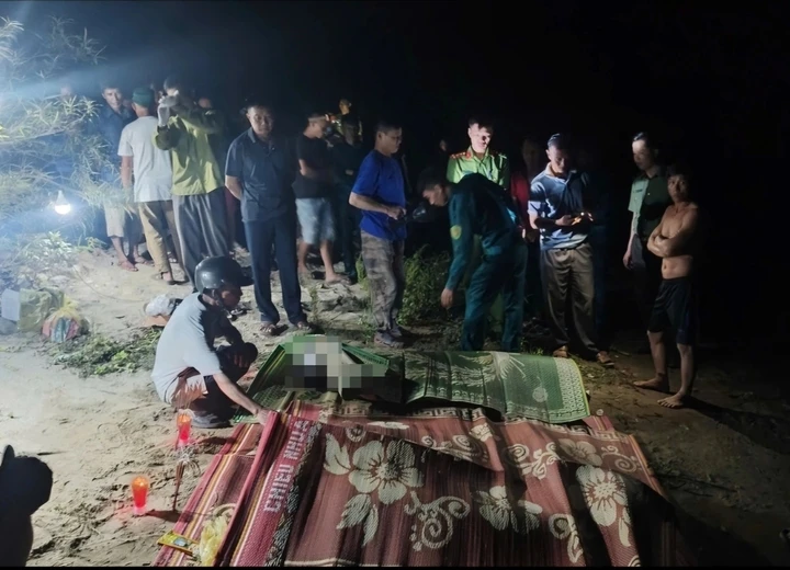 Hà Tĩnh: Lật thuyền trên sông Ngàn Phố, 4 người chết thương tâm Hà Tĩnh: Lật thuyền trên sông Ngàn Phố, 4 người chết thương tâm