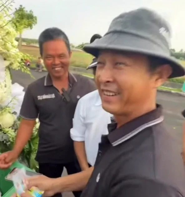 Hai đoạn clip liên quan trúng xổ số miền Nam khiến dân mạng phát “sốt”