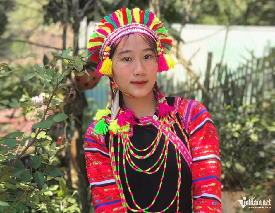 Hai nữ sinh La Hủ cùng trở thành thủ khoa đầu ra Hai nữ sinh La Hủ cùng trở thành thủ khoa đầu ra