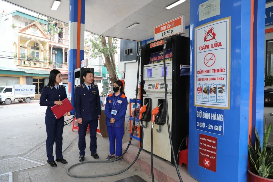 Hải quan ban hành Công văn hoả tốc hướng dẫn thuế nhập khẩu 0% đối với xăng dầu Hải quan ban hành Công văn hoả tốc hướng dẫn thuế nhập khẩu 0% đối với xăng dầu