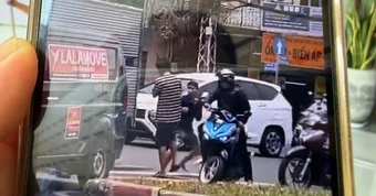 Hai tài xế hỗn chiến sau va chạm giao thông ở TPHCM