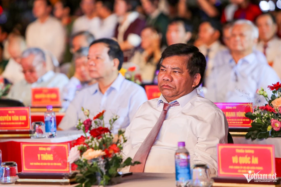 Hàng nghìn người dự khai mạc Ngày hội Văn hóa dân tộc Chăm năm 2026 Hàng nghìn người dự khai mạc Ngày hội Văn hóa dân tộc Chăm năm 2026