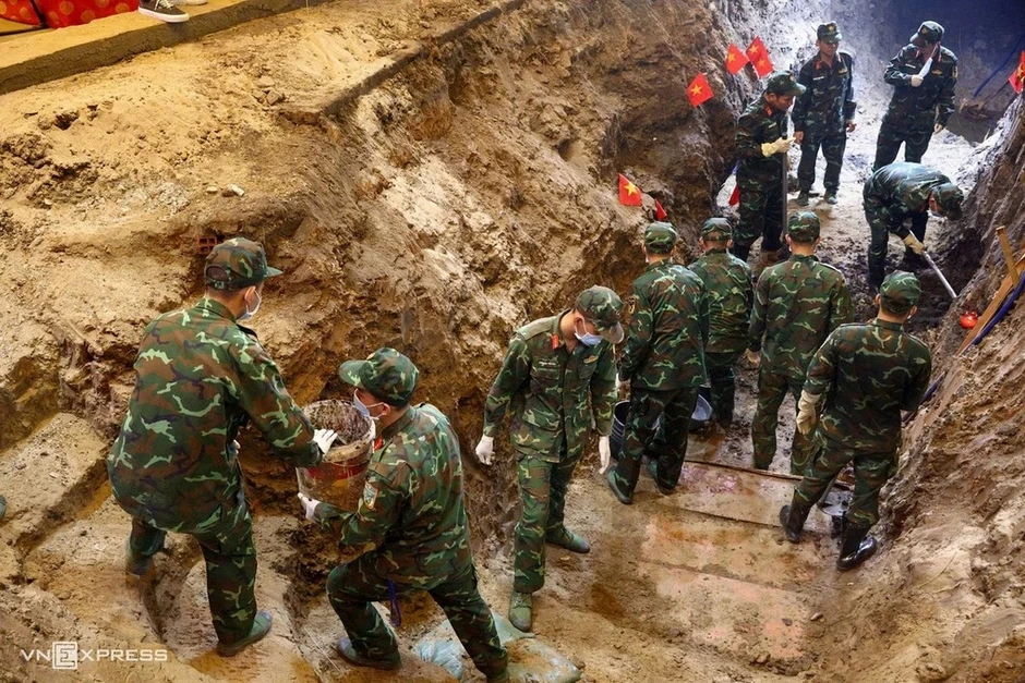 Hành trình khoanh vùng mộ tập thể ở công viên Lê Thị Riêng Hành trình khoanh vùng mộ tập thể ở công viên Lê Thị Riêng