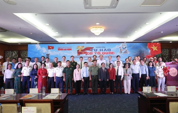 Hành trình phụng sự Tổ quốc Hành trình phụng sự Tổ quốc