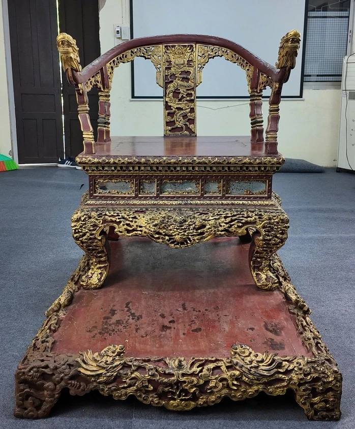 Hé lộ hình ảnh ngai vua triều Nguyễn được phục chế sau sự cố hư hại nghiêm trọng
