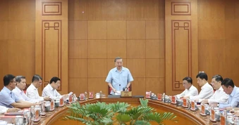 HIỆN THỰC HÓA KHÁT VỌNG PHÁT TRIỂN ĐẤT NƯỚC (*): Giữ nghiêm kỷ cương để mở đường phát triển