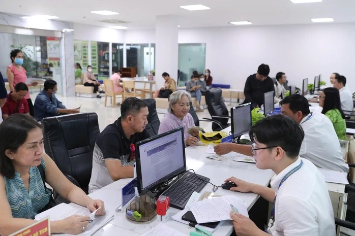 HIỆN THỰC HÓA KHÁT VỌNG PHÁT TRIỂN ĐẤT NƯỚC: Lấy sự hài lòng của người dân làm thước đo HIỆN THỰC HÓA KHÁT VỌNG PHÁT TRIỂN ĐẤT NƯỚC: Lấy sự hài lòng của người dân làm thước đo