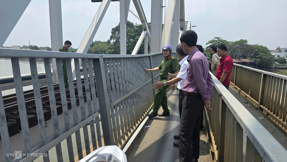 Hiện trường s&agrave; lan t&ocirc;ng cầu Ghềnh ở Đồng Nai