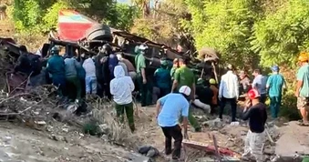 Hiện trường vụ tai nạn xe khách khiến 4 người tử vong ở Lâm Đồng
