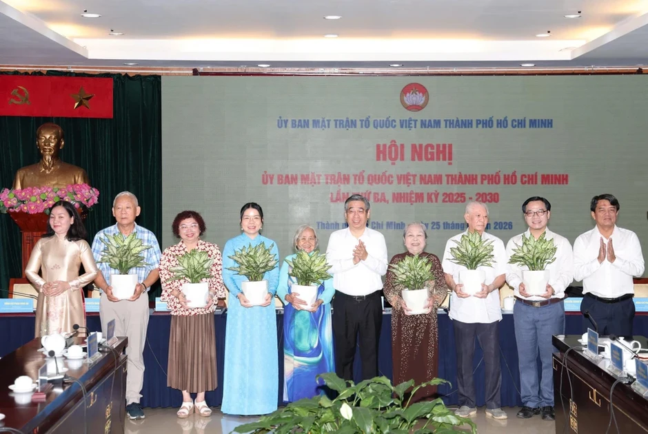 Hiệp thương bổ sung bà Nguyễn Thị Ngọc Xuân làm Phó Chủ tịch Ủy ban MTTQ Việt Nam TP.HCM Hiệp thương bổ sung bà Nguyễn Thị Ngọc Xuân làm Phó Chủ tịch Ủy ban MTTQ Việt Nam TP.HCM