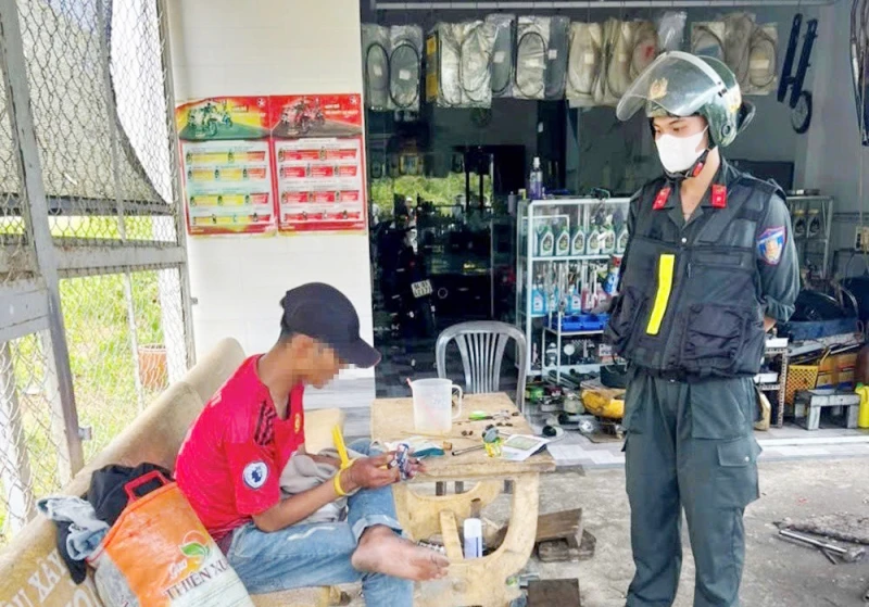 Hiệu quả các tổ tuần tra mũi nhọn trấn áp tội phạm ở Cà Mau Hiệu quả các tổ tuần tra mũi nhọn trấn áp tội phạm ở Cà Mau