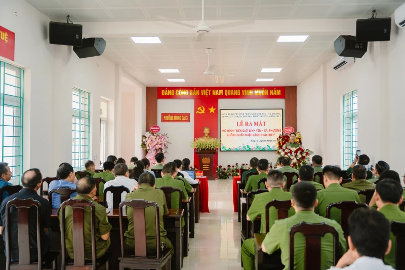 Hiệu quả từ mô hình “Biên giới bình yên- xã, phường không xuất nhập cảnh trái phép” Hiệu quả từ mô hình “Biên giới bình yên- xã, phường không xuất nhập cảnh trái phép”