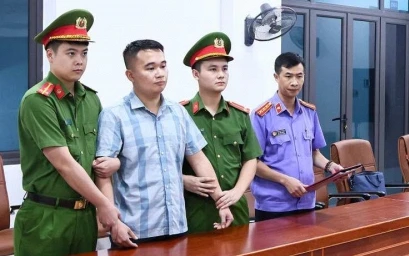 Hiệu trưởng lý giải việc có 15 điểm 10 môn Toán tại Trường THPT Chuyên Hà Tĩnh Hiệu trưởng lý giải việc có 15 điểm 10 môn Toán tại Trường THPT Chuyên Hà Tĩnh