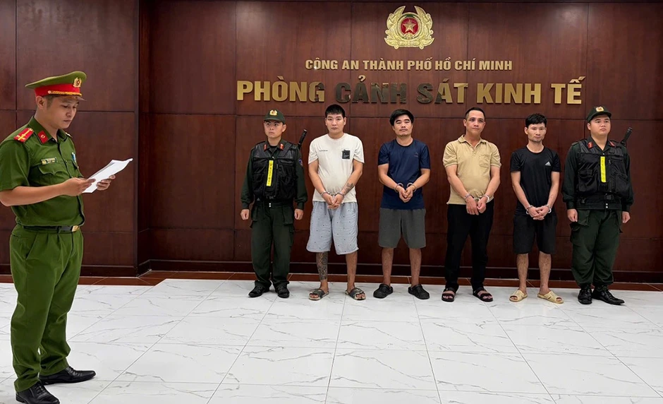 Hình ảnh bên trong 3 cơ sở sản xuất hơn 1.000 tấn giá đỗ ngâm 'nước kẹo' mỗi năm Hình ảnh bên trong 3 cơ sở sản xuất hơn 1.000 tấn giá đỗ ngâm 'nước kẹo' mỗi năm