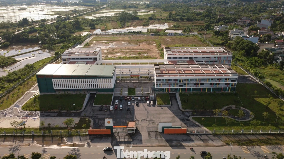 Hình ảnh Trường THPT chuyên Tuyên Quang- nơi 147 học sinh đạt điểm 10 môn Toán gây xôn xao dư luận Hình ảnh Trường THPT chuyên Tuyên Quang- nơi 147 học sinh đạt điểm 10 môn Toán gây xôn xao dư luận