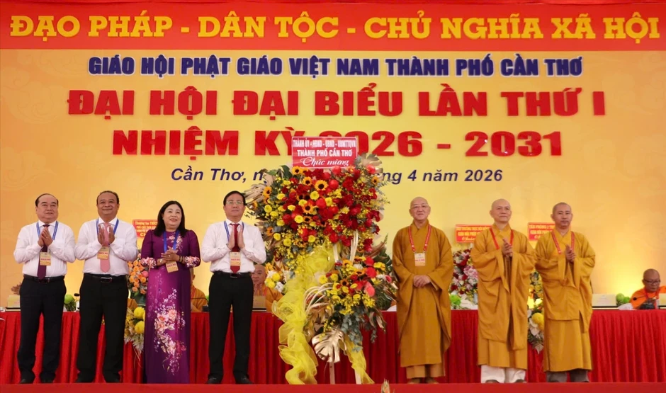 Hòa thượng Ðào Như được suy cử làm Trưởng Ban Trị sự GHPGVN TP. Cần Thơ Hòa thượng Ðào Như được suy cử làm Trưởng Ban Trị sự GHPGVN TP. Cần Thơ