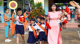 Hoàn thành sắp xếp lãnh đạo trường học trước 30/9 - Báo TinVina