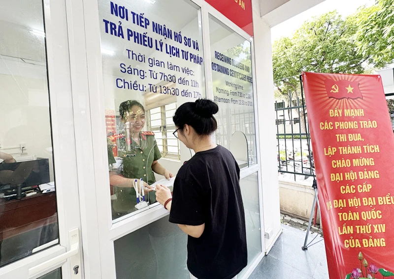 Hoàn thiện cơ chế phối hợp tra cứu xác minh, cung cấp thông tin lý lịch tư pháp Hoàn thiện cơ chế phối hợp tra cứu xác minh, cung cấp thông tin lý lịch tư pháp