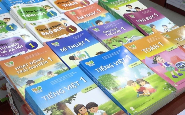 Học sinh toàn quốc được miễn phí sách giáo khoa từ năm học 2029 - 2030