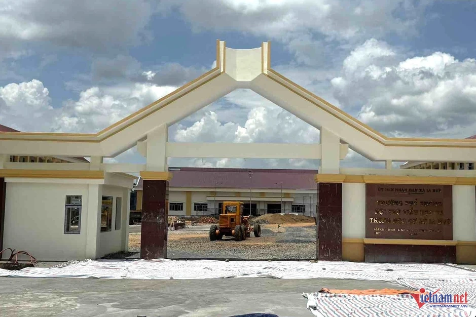 Học sinh xã biên giới ở Đắk Lắk đi học trên 15km được hỗ trợ 240.000 đồng/tháng