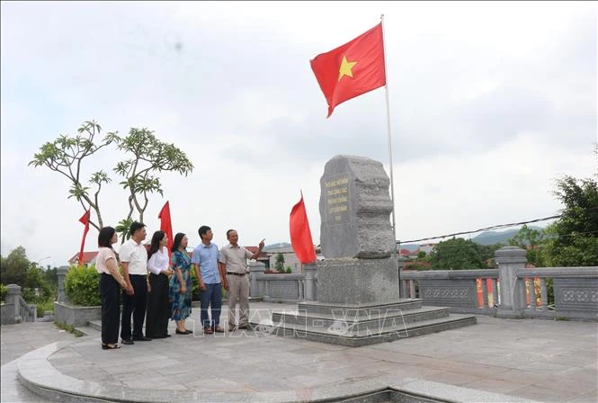 Học tập và làm theo Bác từ những việc làm hàng ngày Học tập và làm theo Bác từ những việc làm hàng ngày