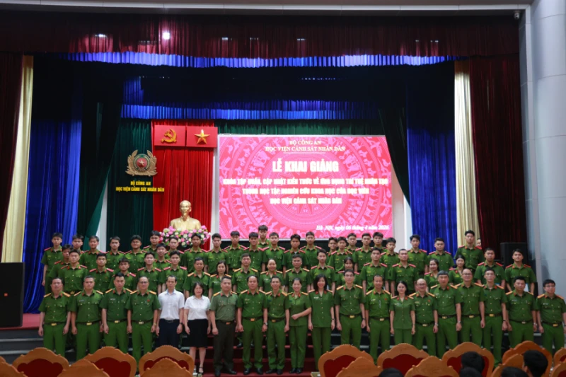 Học viện CSND tổ chức các khóa tập huấn về AI cho hơn 5.000 học viên Học viện CSND tổ chức các khóa tập huấn về AI cho hơn 5.000 học viên