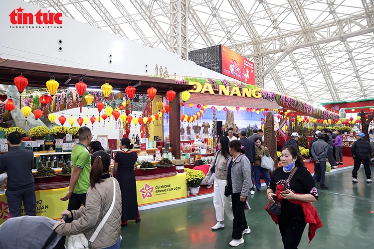 Hội chợ Mùa Xuân 2026, không gian mua sắm Tết đa dạng, thuận tiện cho người tiêu dùng Hội chợ Mùa Xuân 2026, không gian mua sắm Tết đa dạng, thuận tiện cho người tiêu dùng