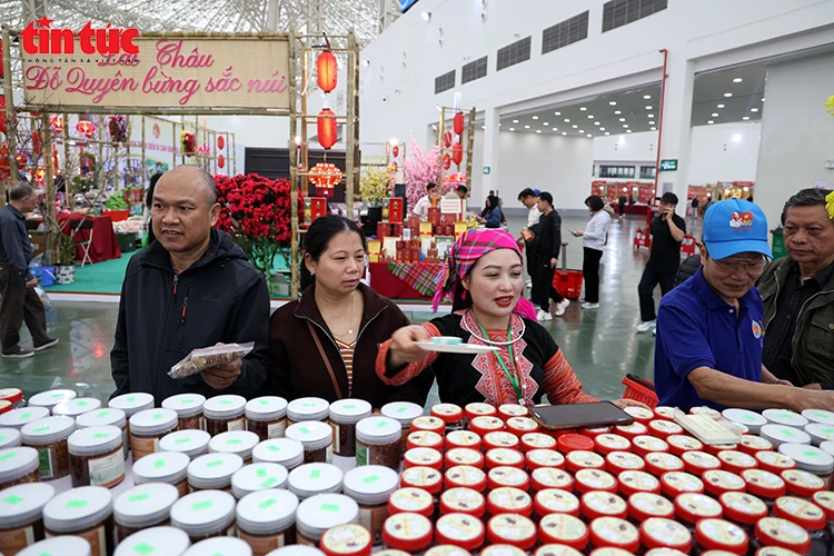 Hội chợ Mùa Xuân 2026, không gian mua sắm Tết đa dạng, thuận tiện cho người tiêu dùng Hội chợ Mùa Xuân 2026, không gian mua sắm Tết đa dạng, thuận tiện cho người tiêu dùng