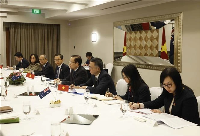 Hội nghị Bộ trưởng Ngoại giao Việt Nam - Australia lần thứ 8 Hội nghị Bộ trưởng Ngoại giao Việt Nam - Australia lần thứ 8