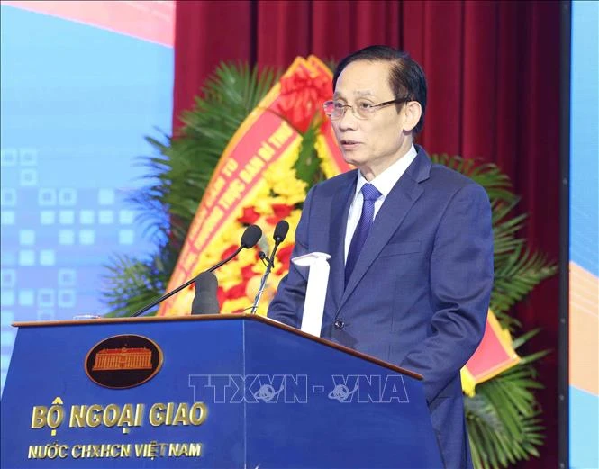 Hội nghị Ngoại giao lần thứ 33: Phiên họp toàn thể về đối ngoại Đảng và đối ngoại nhân dân