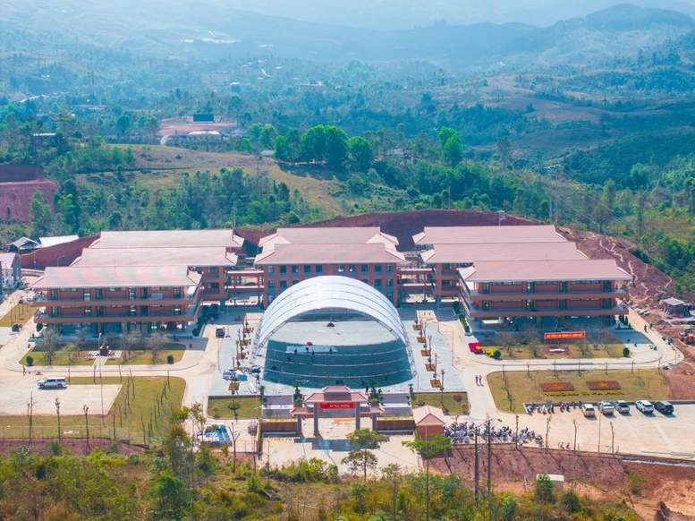 Hôm nay, 17 tỉnh, thành phố trên cả nước đồng loạt làm điều chưa từng có trong lịch sử Hôm nay, 17 tỉnh, thành phố trên cả nước đồng loạt làm điều chưa từng có trong lịch sử