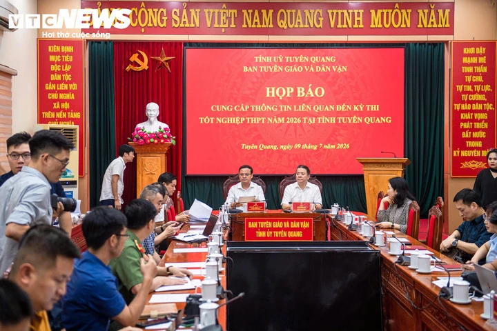 Hôm nay, 326 thí sinh chuyên Tuyên Quang làm thủ tục thi lại tốt nghiệp THPT Hôm nay, 326 thí sinh chuyên Tuyên Quang làm thủ tục thi lại tốt nghiệp THPT
