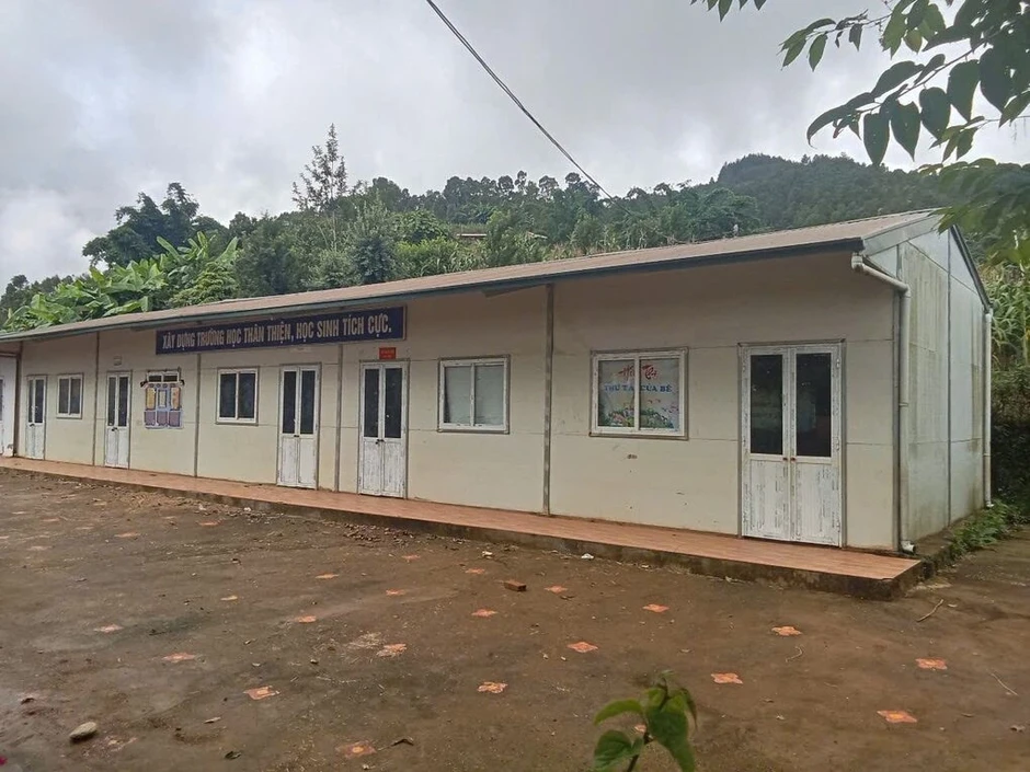 Home Credit Việt Nam hỗ trợ hơn 200 học sinh có trường lớp mới Home Credit Việt Nam hỗ trợ hơn 200 học sinh có trường lớp mới